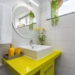 Varanda Andorinhas 아파트 *
